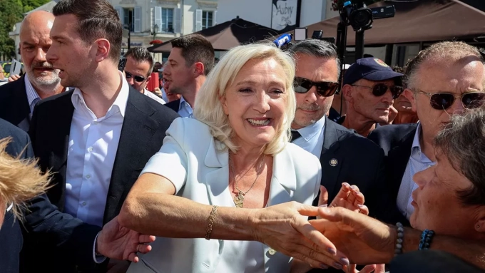 Présidentielle 2027 : Le Pen domine encore largement, le duel Attal-Philippe reste ouvert