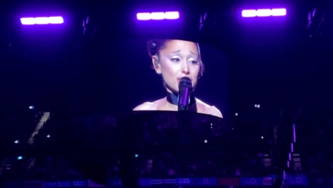 Ariana Grande bids fans tearful farewell in last concert before stepping back from public life