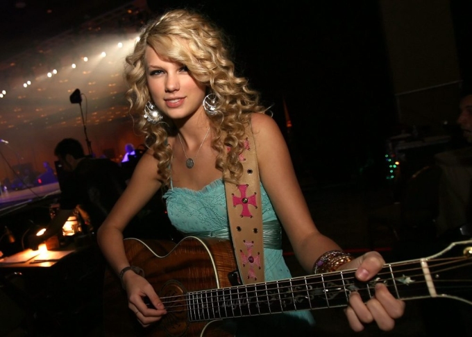 Taylor Swift’s ‘Debut’ Turns 20