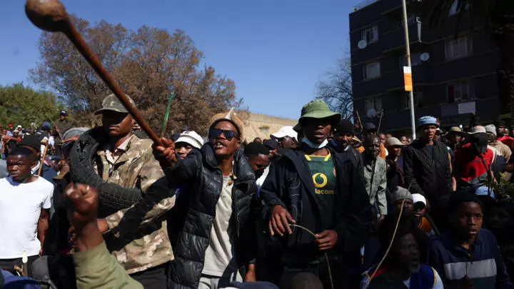 "Les pauvres contre les pauvres" : en Afrique du Sud, les sans-papiers victimes de la xénophobie