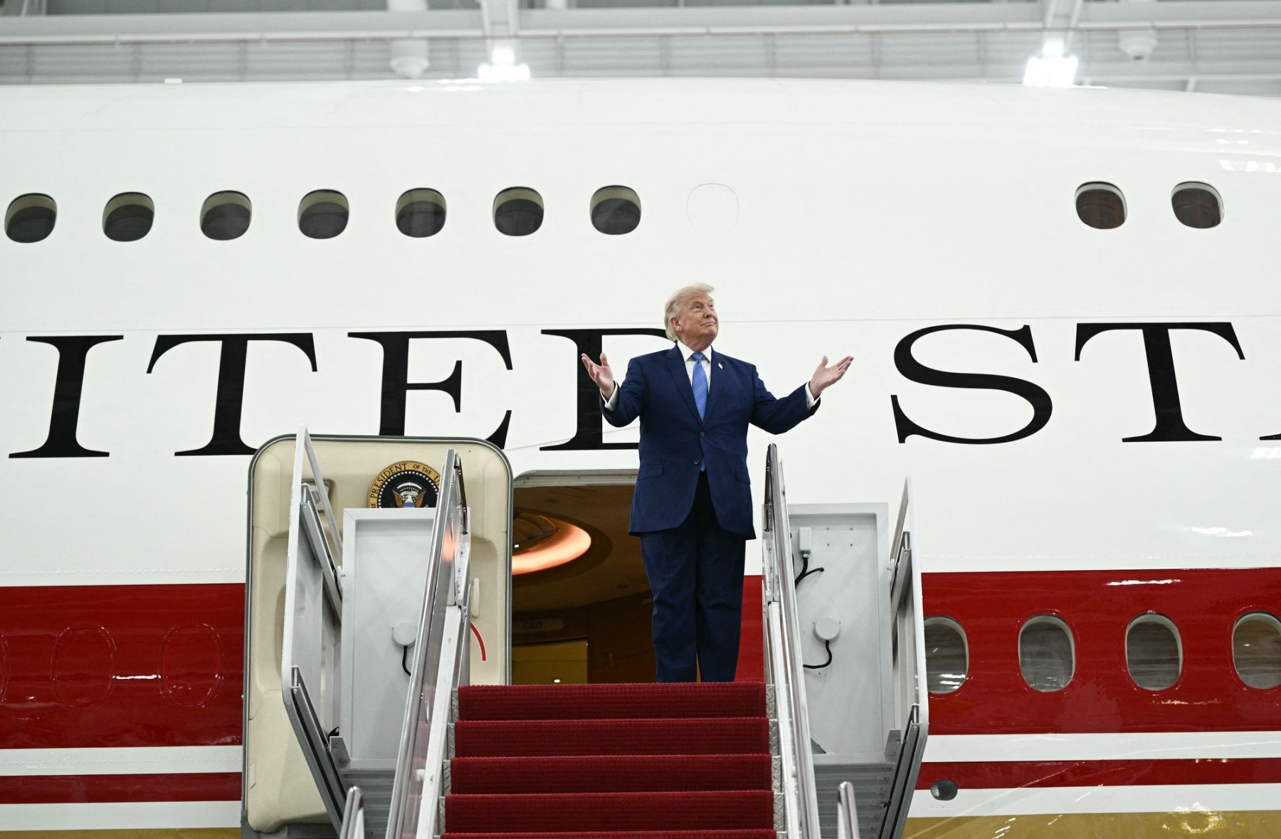 Trump says Qatari-gifted Air Force One will be ‘maxed out,’ appearing to confirm security issues