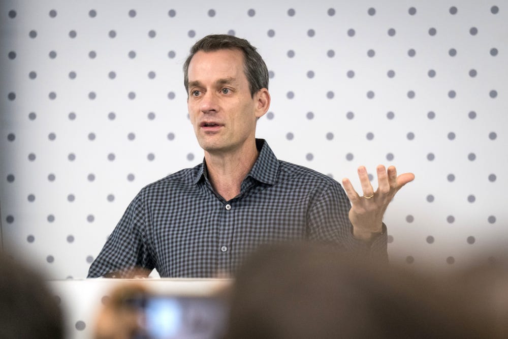 Departing Google chief scientist Jeff Dean has been in talks for a $10 billion valuation for his new AI startup