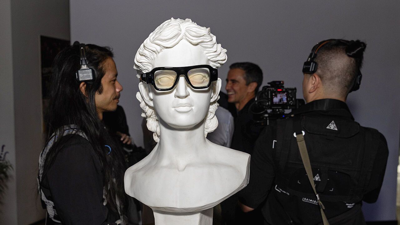 How tech firms hope to beat the backlash against “pervert glasses”