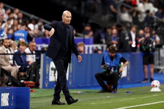 Comment Zinédine Zidane, pour ses premiers pas en équipe de France, a joué la « rupture » avec le mandat de Didier Deschamps