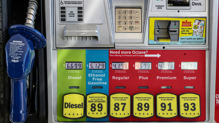 US lawmakers plot to derail Trump’s Russian diesel deal