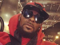 Parents, Alleged Victims of R. Kelly Take Chicago Prosecutor Up on Offer