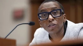 Claudine Gay, présidente de l'université d'Harvard, s'exprimant lors d'une audition au Capitole, le 5 décembre 2023 à Washington (États-Unis). © Mark Schiefelbei, AP