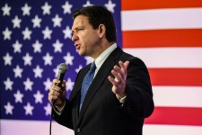 Ron DeSantis is in survival mode as Nikki Haley battles Trump in New Hampshire