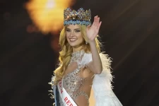 Krystyna Pyszková of Czech Republic waves after being crowned as the new Miss World at the pageant in Mumbai, India on March 9. Rajanish Kakade/AP