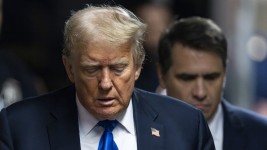 Former US President Donald Trump arrives to Manhattan Criminal Court on May 30, 2024 in New York City. ©  Justin Lane / Getty Images