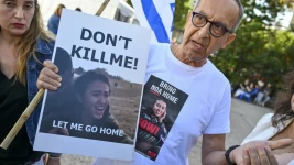 A file photo showing Yakov Argamani, father of Israeli hostage Noa Argamani, 26, speaking to journalists in Tel Aviv on December 16, 2023 © Alberto Pizzoli, AFP