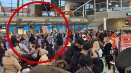 Sydney Airport on Friday during the outage. Picture: Twitter / @mwyres