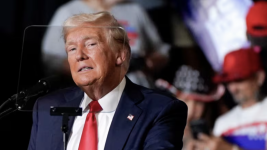 Republican presidential nominee and former U.S. president Donald Trump holds a campaign rally in Harrisburg, Pa, on Wednesday. (Elizabeth Frantz/Reuters)