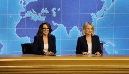 Saturday Night Live veterans Tina Fey, left, and Amy Poehler reunite to co-anchor a Weekend Update segment during the 75th Primetime Emmy Awards in January. (Kevin Winter/Getty Images)