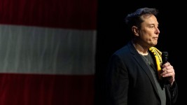 Elon Musk speaks at a town hall at the Roxain Theater on October 20, in Pittsburgh. Musk also awarded an attendee $1 million dollars during the event. Michael Swensen/Getty Images