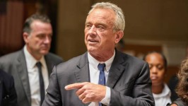 Robert F. Kennedy Jr. arrives at a court in Mineola, New York, August 21, 2024 © Global Look Press