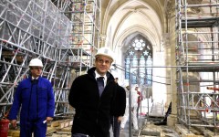 Emmanuel Macron, ici en décembre 2023, au coeur du chantier de Notre-Dame. LP/Delphine Goldsztejn