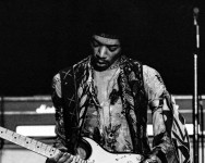 Photo: Bruce D. Henderson Authentic Hendrix LLC  Jimi Hendrix en 1970, au Swing Auditorium, à San Bernardino, en Californie