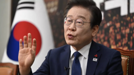 South Korea's main opposition Democratic Party leader Lee Jae-myung had warned for months that Yoon might resort to martial law. © Jung Yeon-Je, AFP