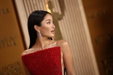 The “Shogun” actress Anna Sawai dazzled viewers in a strapless dress with a surprise in the back. Credit...Daniel Cole/Reuters