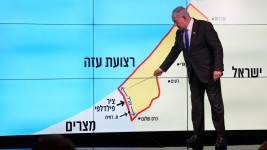 Israeli Prime Minister Benjamin Netanyahu indicated the Gaza-Egypt border during a news conference in Jerusalem on September 2. Ohad Zwigenberg/AFP/Getty Images