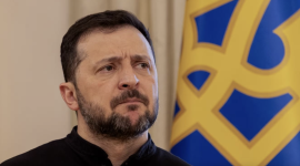 Le président de l'Ukraine, Volodymyr Zelensky, le 19 février 2025 à Kiev. (TETIANA DZHAFAROVA / AFP)