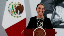 Donald Trump affirme qu'il a une bonne relation avec la présidente mexicaine Claudia Sheinbaum.  Photo : Reuters / Henry Romero