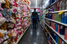 Retailers have been trying to hold prices steady, but have warned they will have to raise prices eventually. Photo: Spencer Platt/Getty Images