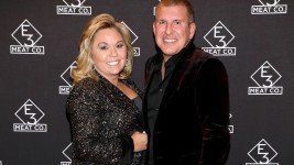 Trump pardons reality show couple convicted of bank fraud and tax crimes