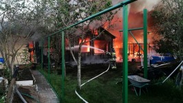 Hundreds of Ukrainian drones launched into RussiaMoscow's Sheremetyevo International Airport warned travelers of delays due to flight restrictions imposed during the latest drone attack.