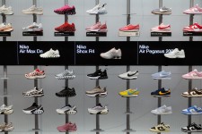 Nike en vitrine dans le centre commercial King of Prussia, en Pennsylvanie, aux États-Unis, le 3 avril 2025. Photo Rachel Wisniewski/REUTERS