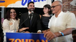 Reuters / Zohran Mamdani with his parents Mahmood Mamdani (R) and Mira Nair (L) and wife Rama Duwaji (C)