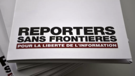 Reporters sans frontières (RSF) exhorte les autorités et les partis politiques ivoiriens à "protéger les journalistes" à trois mois du premier tour de l'élection présidentielle © PHILIPPE LOPEZ / AFP/Archives