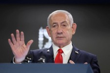 Le Premier ministre israélien, Benyamin Nétanyahou, s’adresse aux médias internationaux lors d’une conférence de presse à Jérusalem, le 10 août 2025 (ABIR SULTAN/Pool via REUTERS). ABIR SULTAN / via REUTERS