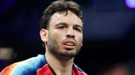 GETTY IMAGES, Julio Cesar Chavez Jr's past two fights have been against ex-UFC fighter Uriah Hall and influencer-turned-boxer Jake Paul