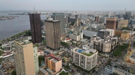 Vue aérienne du quartier des affaires du Plateau à Abidjan, le 29 juillet 2025. © Issouf Sanogo, AFP