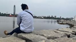 Alvin est un ancien brouteur, le surnom donné aux spécialistes de la fraude amoureuse en Côte d’Ivoire.  Photo : Radio-Canada / Romain Schué