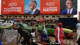Côte d'Ivoire : une économie qui séduit, une démocratie qui inquiète Âgé de 83 ans, Alassane Ouattara devrait rempiler pour un quatrième mandat lors de l'élection présidentielle de samedi. (Photo Luc Gnago/Reuters)
