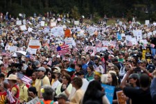 Une manifestation « No Kings » contre les politiques du président américain, Donald Trump, à Atlanta (Géorgie), le 18 octobre 2025 ALYSSA POINTER/REUTERS
