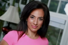 Michelle Miller is among the nearly 100 CBS News employees who have been laid off as Paramount slashes costs. (Kirk McKoy / Los Angeles Times)