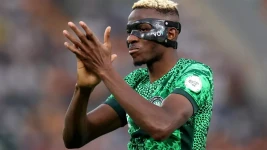 Mondial 2026 : Osimhen et le Nigeria privent le Bénin de Coupe du monde, l'Afrique du Sud qualifiée Photo d'archive. Victor Osimhen a porté les siens contre le Bénin en match des éliminatoires de la Coupe du monde 2026. © AFP