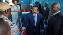 Le président camerounais Paul Biya, âgé de 92 ans, après avoir voté, le 12 octobre 2025 à Yaoundé. © Zohra Bensemra, Reuters
