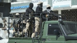 Police patrol the streets on election day in Zanzibar, Tanzania, Oct. 30, 2025. ©  AP Photo