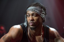 Singer D'Angelo performs with his band The Vanguard at Club Nokia on June 8, 2015 in Los Angeles, California. Earl Gibson III/WireImage/Getty Images