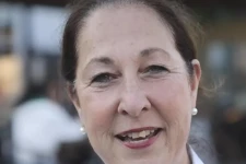 Iris Stalzer, la maire d’une commune allemande, est entre la vie et la mort après avoir été agressée au couteau. © Capture d'écran / Facebook