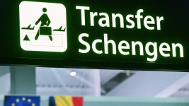 L'espace Schengen est une zone de libre circulation des personnes qui regroupe 29 pays européens.  Photo : Getty Images / DANIEL MIHAILESCU / AFP