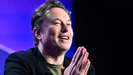 « Ce n'est pas simplement un nouveau chapitre de l'histoire de Tesla, mais un livre tout neuf », a déclaré Elon Musk après l'approbation du plan de rémunération. (Photo Frederic J. Browin/AFP)