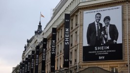« Si ces comportements sont répétés, nous serons en droit, et je le demanderai, qu’on interdise l’accès de la plateforme Shein au marché français », a menacé le ministre de l’Économie, Roland Lescure. Abdul Saboor / REUTERS