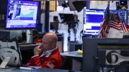 La publication des résultats trimestriels du géant américain de la fabrication de microprocesseurs Nvidia a provoqué de la turbulence toute la semaine sur les grands marchés boursiers.  Photo : afp via getty images / CHARLY TRIBALLEAU