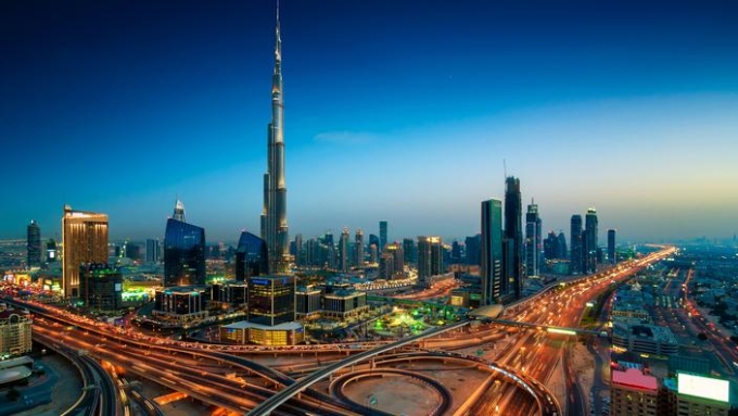 À Dubaï, la Chambre de l’économie numérique a soutenu 1200 start-up numériques en 2024 (dont 70% sont internationales), soit une hausse de 120% par rapport à 2023. Marek Kijevský / marekkijevsky - stock.adobe.com